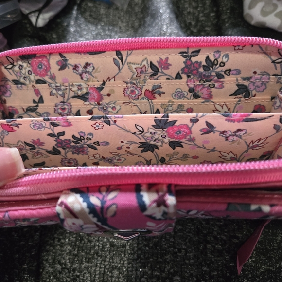 ♡♡Vera Bradley Turnlock Wallet* - Picture 5 of 5